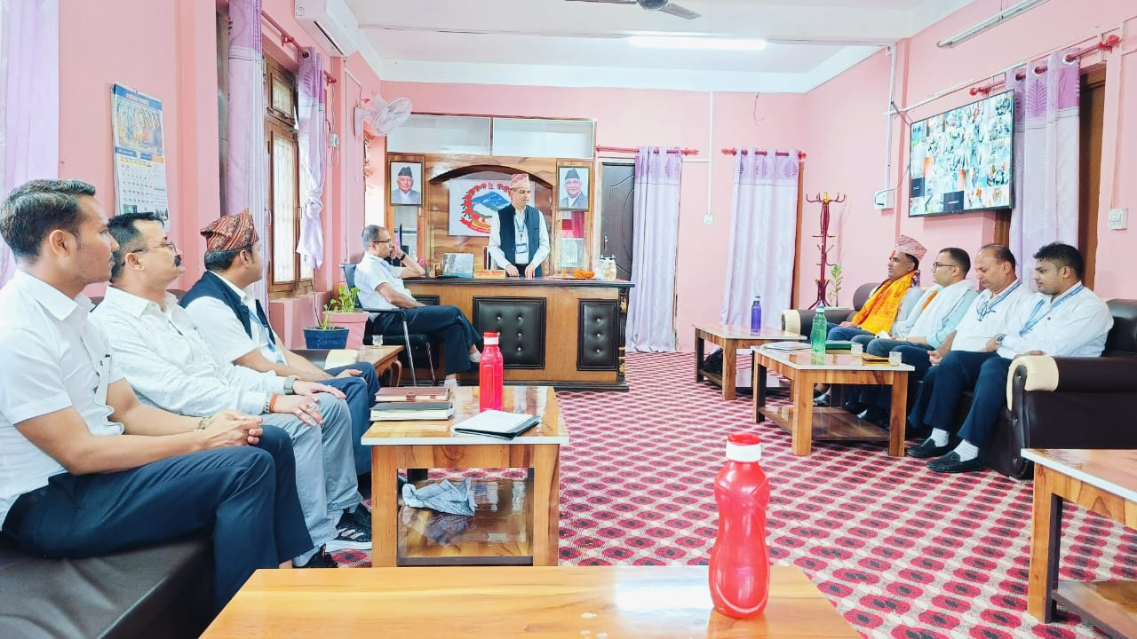 मिति २०८१ साल भाद्र १६ गते विहान ११ बजे डिभिजन वन कार्यालय, सिमरा, बारामा सरुवा भई आउनु भएका जिल्ला वन अधिकृत श्री राजिब झाज्यूको स्वागत तथा सरुवा हुन भएका जिल्ला वन अधिकृत श्री विनोद सिंज्यूको बिदाई तथा फेरी भेटौंला कार्यक्रमका तस्विरः